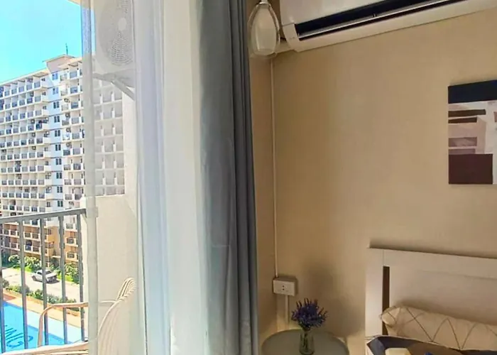 Comfort & Style Pool View With Balcony Lapu-Lapu City