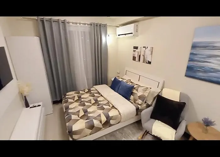 Bed & Breakfast Comfort & Style Pool View With Balcony