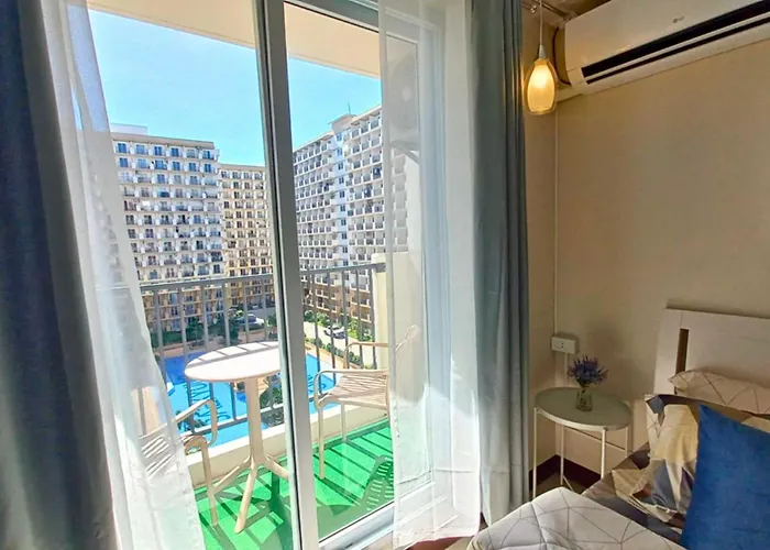 Comfort & Style Pool View With Balcony 3* Lapu-Lapu City